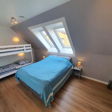 Kiel-Russee Familienwohnung, Lademoeglichkeit, Co2 Frei Buitenkant foto