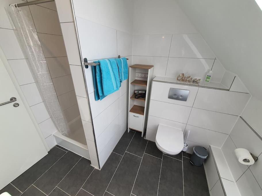 Kiel-Russee Familienwohnung, Lademoeglichkeit, Co2 Frei Buitenkant foto